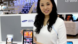 Super AMOLED Screen'd Galaxy Tab Shown Off by Samsung